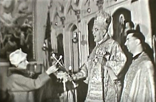 Metropolitan Antony at Pascha 1961 2.png