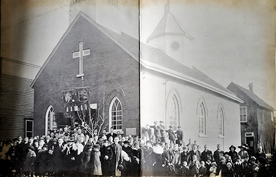 Holy Trinity Temple Ottawa and parishioners 2.png