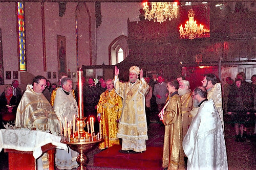 Metropolitan Theodosius visit 2002 2.png