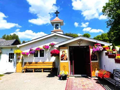 HolyCrossSaintEphrem Chapel 2.jpg