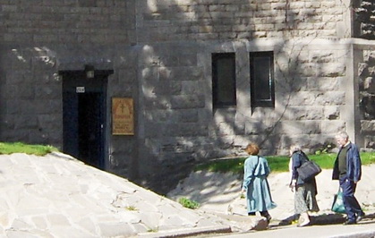 Approach to the parishS.jpg