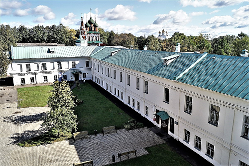 Seminary buildings, Yaroslavl Monastery 2.png