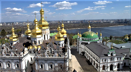 Dormition Catholicon and Trapeznaya Sobor at Kiev Caves 1.png