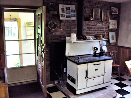 Old Wood-stove 2.png