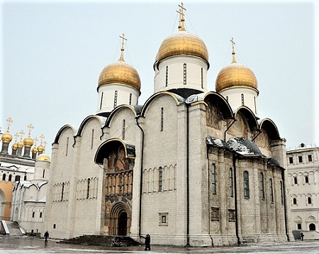 Dormition Cathedral, Moscow Kremlin 2.png