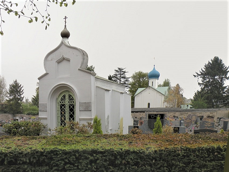 Holy Dormition Temple, Sainte Genevieve des Bois Cemetery Paris 2.png