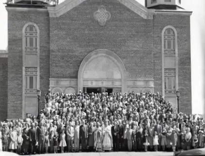 New Cathedral congregation 1953CS.png
