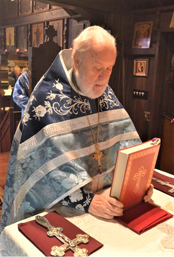 Divine Liturgy at Saint Seraphim Sea Clilff NY 2.png