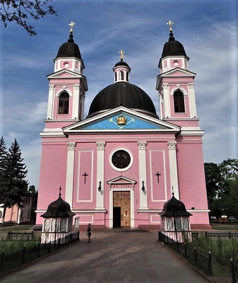 Holy Spirit Cathedral Chernivtsi 2.png
