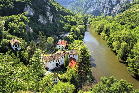 Tcherepexh Monastery 2.png