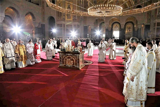 Patriarch Irinej funeral Liturgy 2.png