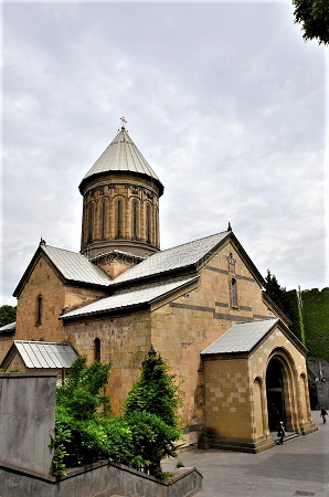 Sioni Dormition Cathedral Tbilisi 2.png