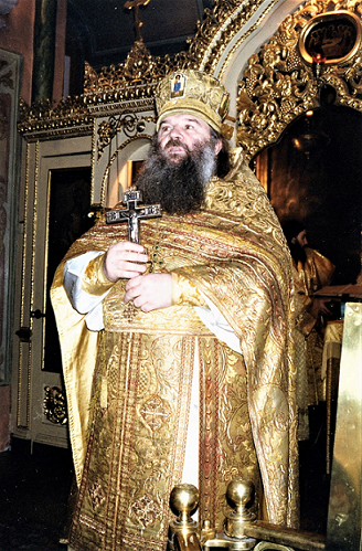 Archimandrite Matthew serving 2.png