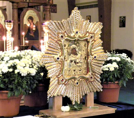 Pochaiv Icon of the Theotokos 2.png