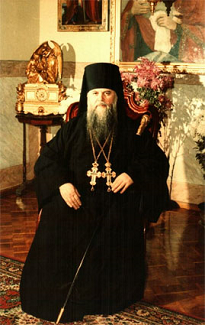 Arhimandrit-Nikolay-Shkrumko-namestnik-Pochaevskoy-lavryi-1982-1985.-Zal-priemov-v-pokoyah-Namestnika S.png
