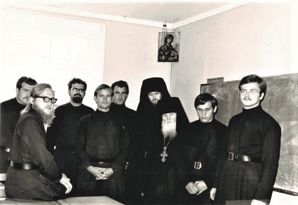VlHilarion Seminary class 1969 2.png