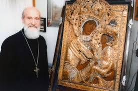 Archbishop John Garklavs and icon.jpg
