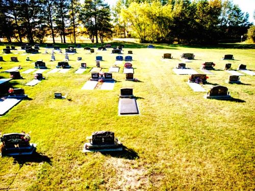 Calmar-UOC-cemetery 2.jpg