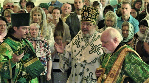 Archibshop Irenee, Protodeacon Nazari Polataiko, Deacon Andrey Boldireff 2.png