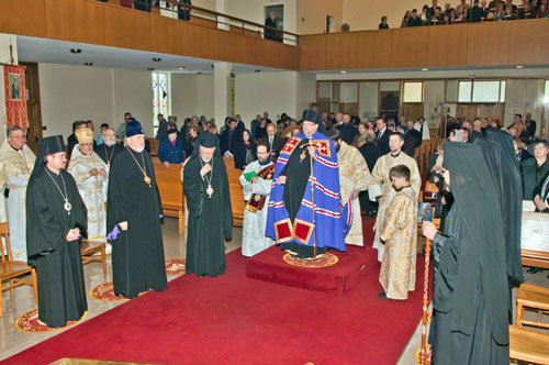 20180727 Metropolitan-Yurij-Enthronement-November-21-2010-10-16-01.jpg