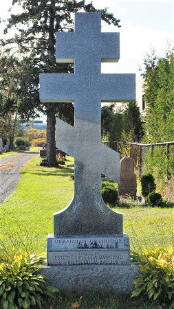 Hoy Assumption Cemetery Grave-Cross 2.png