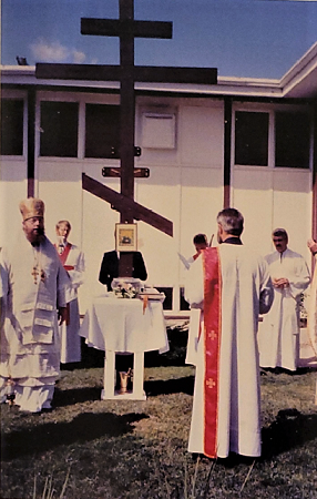 Blessing the exterior Cross, second Temple 1.png