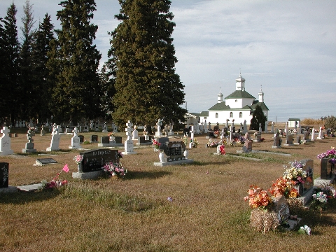 Holy Trinity Church Sunland cemetery.jpg