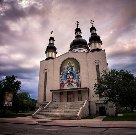Holy Trinity Ukrainian Orthodox Metropolitan Cathedral, Winnipeg, MB 2.png