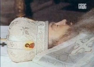 Metropolitan Nikodim in repose in Rome Detail S.png