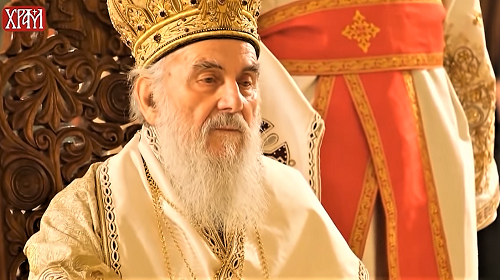 Patriarch Irinej serving 2.png