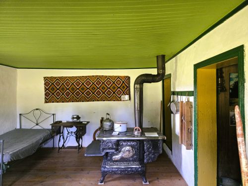 File:PaulencuHome 2.jpg