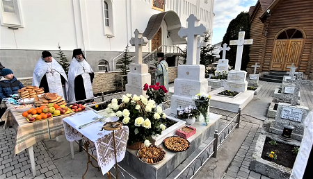 Grave of Metropolitan Sergei (Petrov), Odessa 1.png