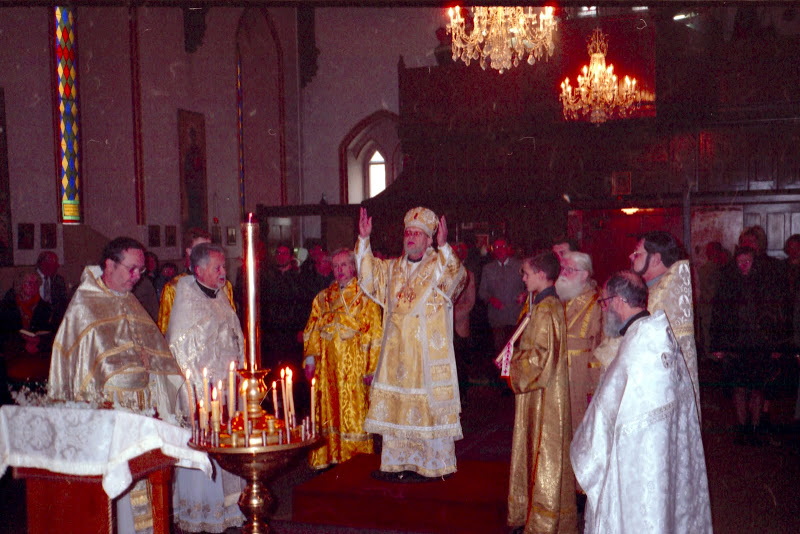 Metropolitan Theodosius visit 2002.jpg