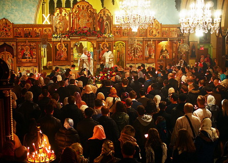 Pascha Midnight 2017.jpg