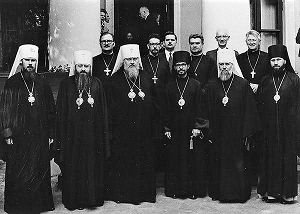 1970iv10 Tomos presentation and delegationsS.png