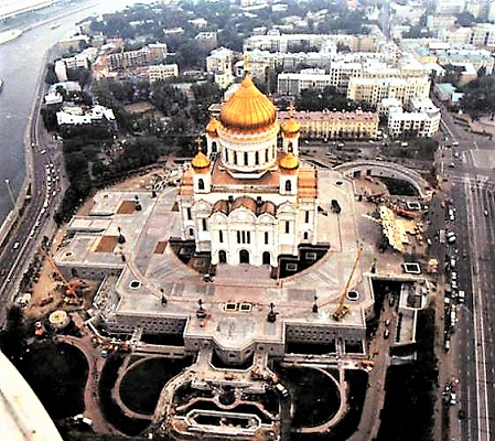 Christ the Saviour Cathedral Moscow aerial 2.png