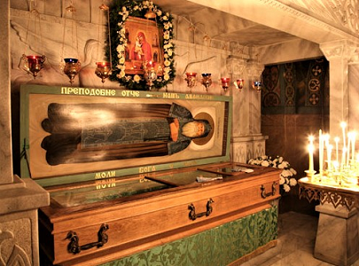 Reliquary St Amphilokhy of Pochaev 2.png