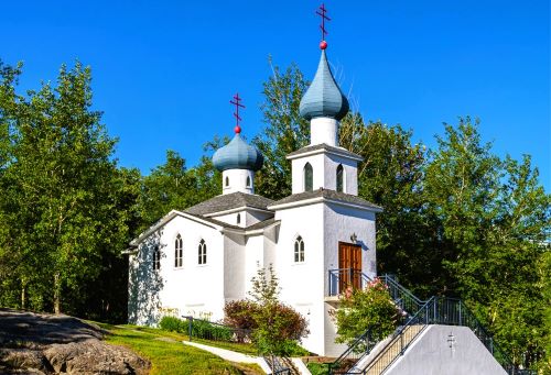 Eglise-orthodoxe-russe-saint-georges-de-rouyn-01 2.jpg